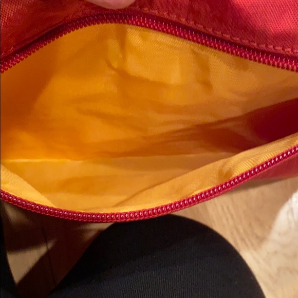 baggallini red crossbody travel purse. - Picture 6 of 13